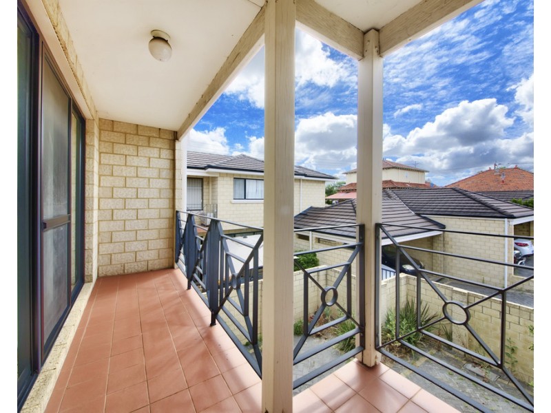 8C TEMPLE STREET, Victoria Park WA 6100