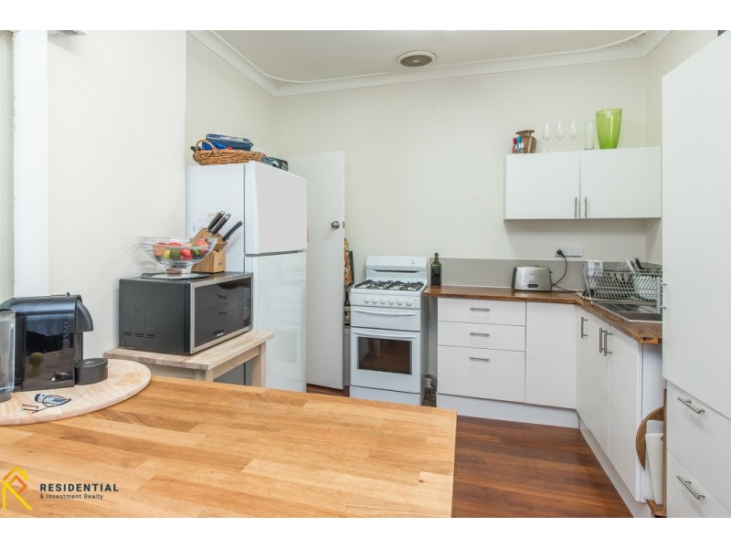 30 Geneff Street, Innaloo WA 6018