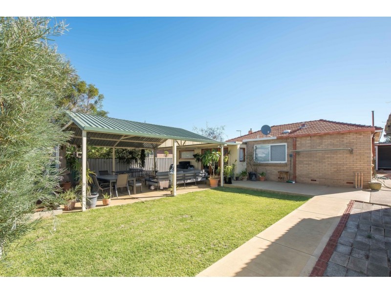 30 Geneff Street, Innaloo WA 6018