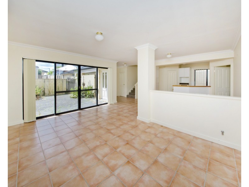 8b Temple street, Victoria Park WA 6100