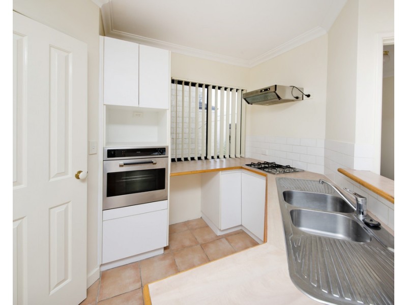 8b Temple street, Victoria Park WA 6100