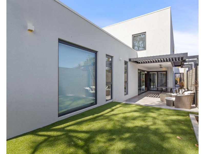 39 Gwelup Street, Karrinyup WA 6018