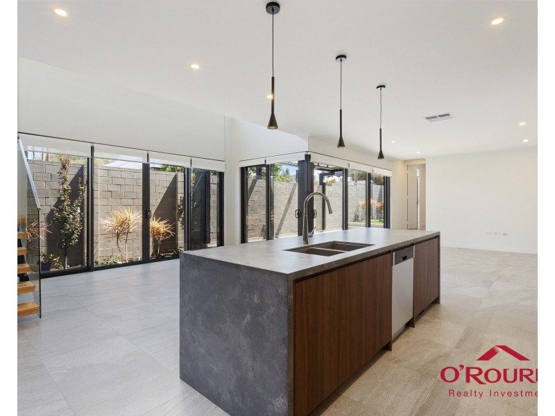 39 Gwelup Street, Karrinyup WA 6018