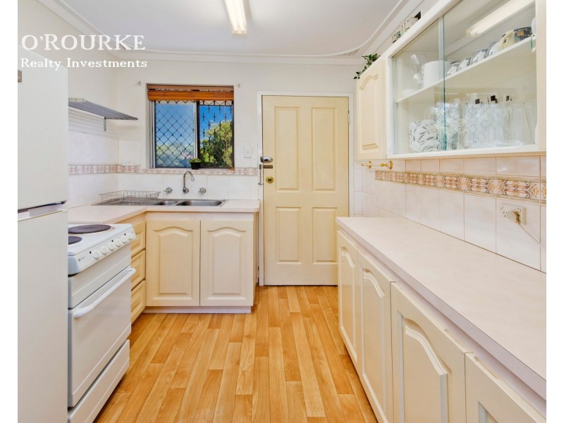 61/20 Ellerby Street, Glendalough WA 6016