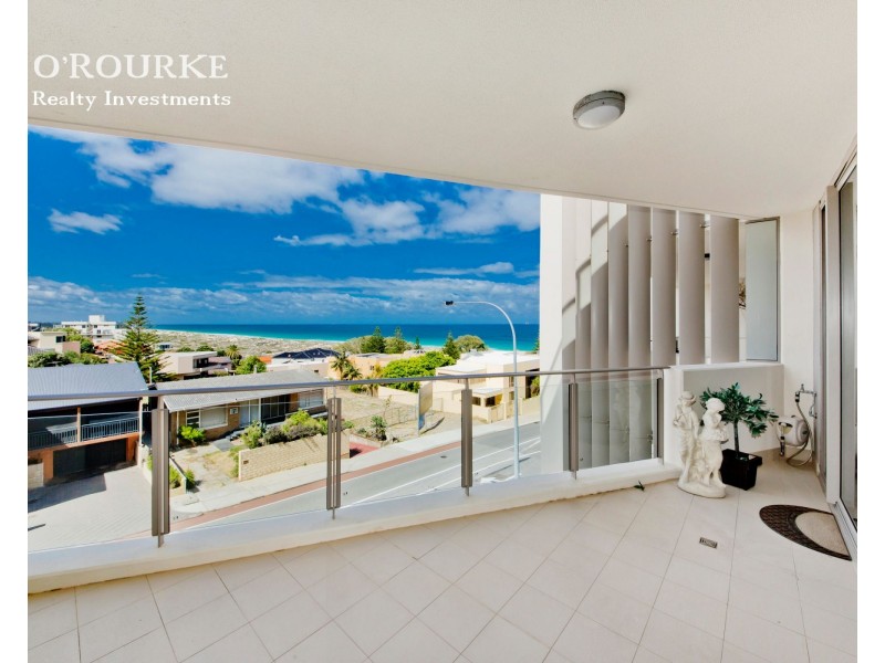 33/2 Brighton Road, Scarborough WA 6019