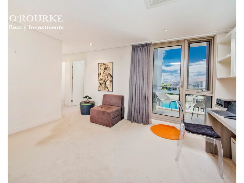 33/2 Brighton Road, Scarborough WA 6019