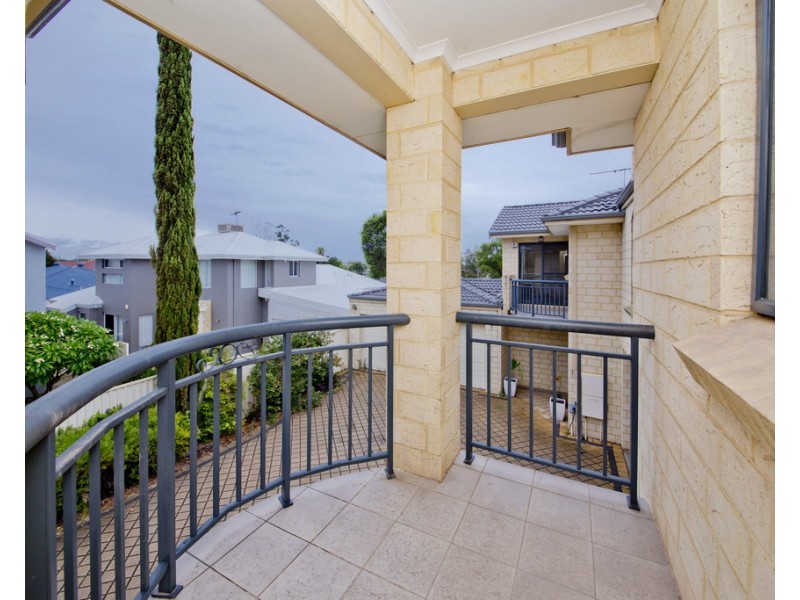 85b Barnes Street, Innaloo WA 6018