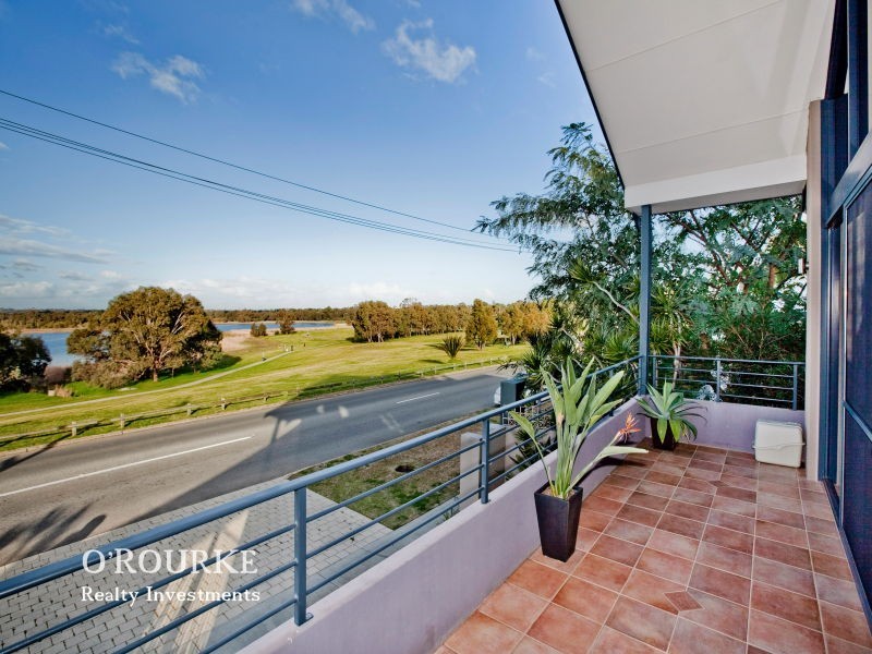 2 Gwelup Street, Karrinyup WA 6018