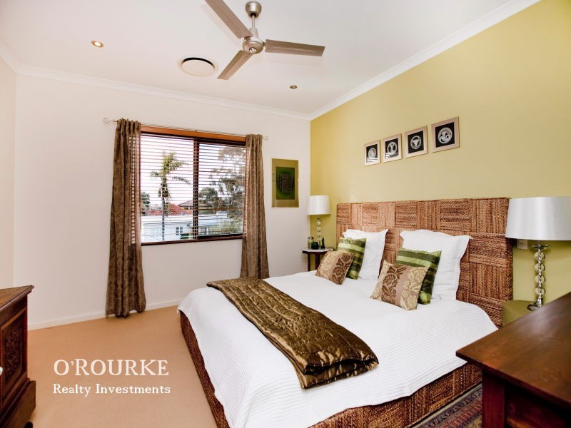 2 Gwelup Street, Karrinyup WA 6018