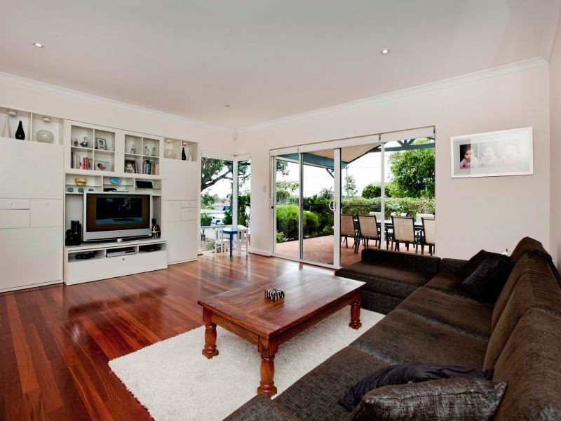 14 Haysom Street, Trigg WA 6029