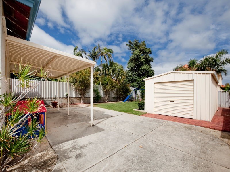 14 Haysom Street, Trigg WA 6029
