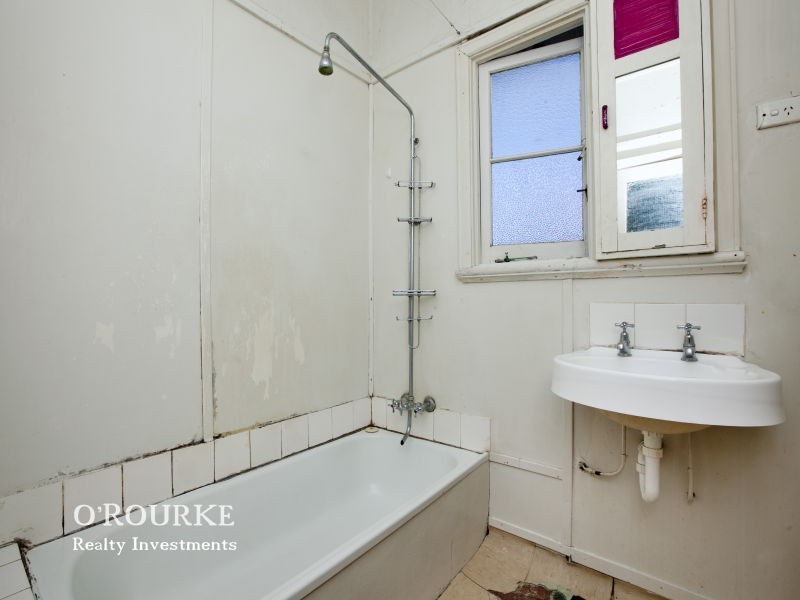 128 Holbeck Street, Doubleview WA 6018