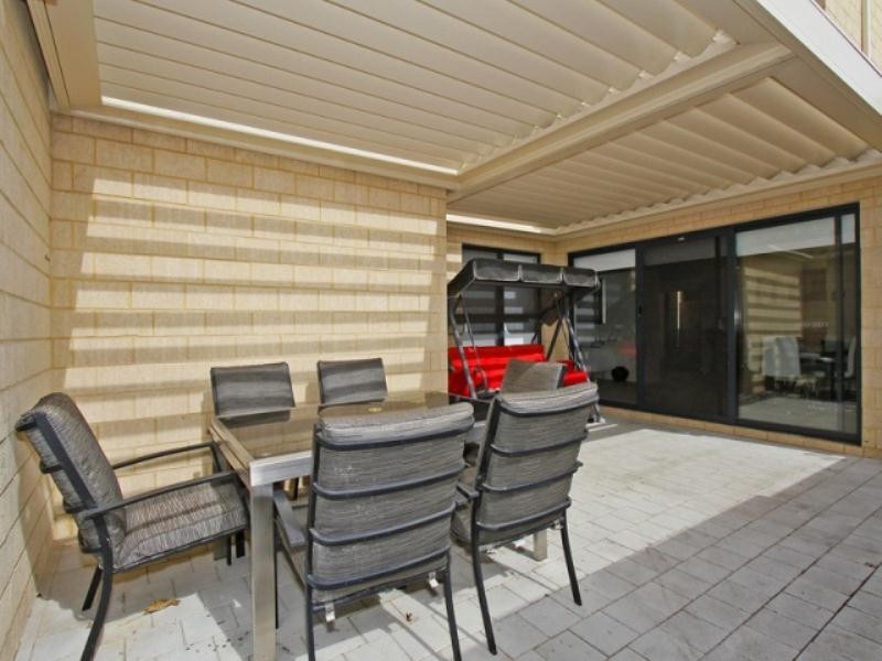 3/118 Huntriss Road, Karrinyup WA 6018