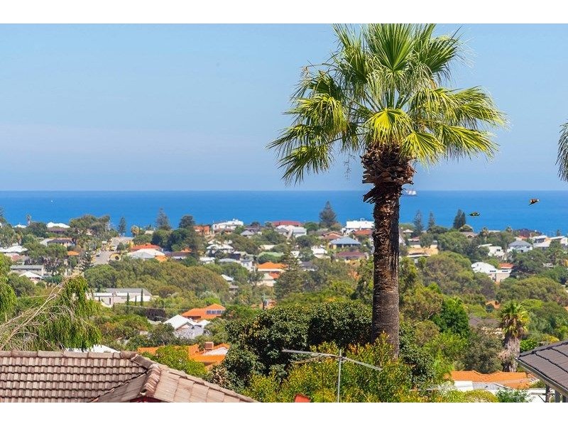 35 Oxcliffe Road, Doubleview WA 6018