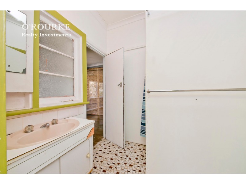 35 Oxcliffe Road, Doubleview WA 6018