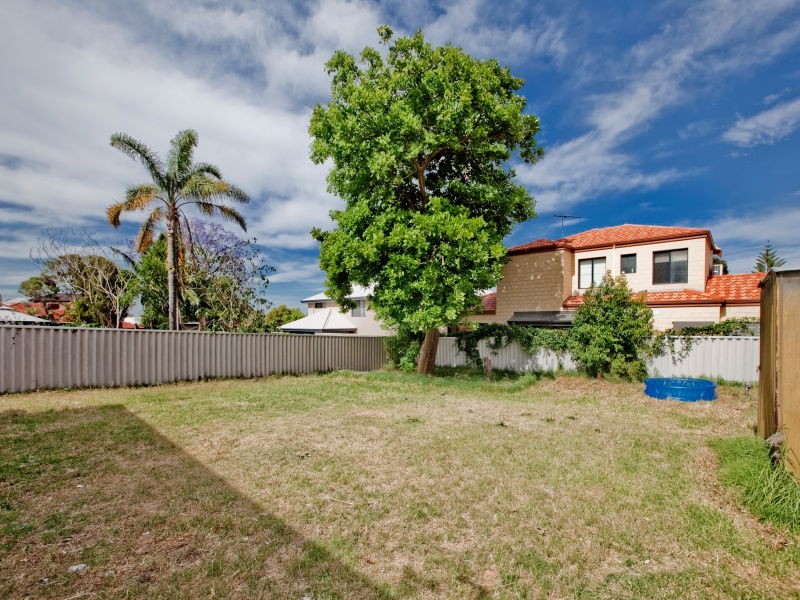 16 Paine Court, Karrinyup WA 6018