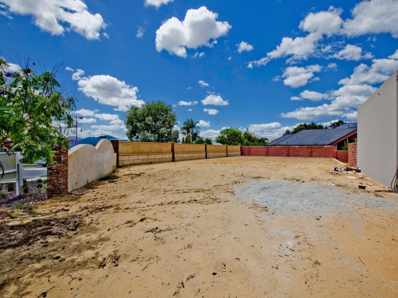 1 spiderlily mews, Karrinyup WA 6018