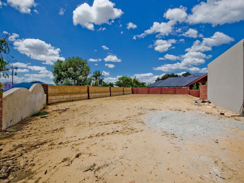 1 spiderlily mews, Karrinyup WA 6018