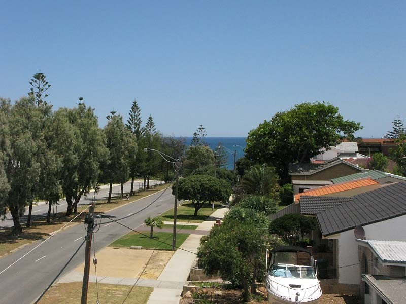 34 Karrinyup Road, Trigg WA 6029