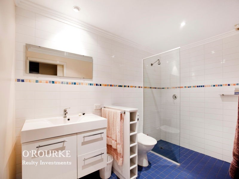 6 Lowe Street, Karrinyup WA 6018