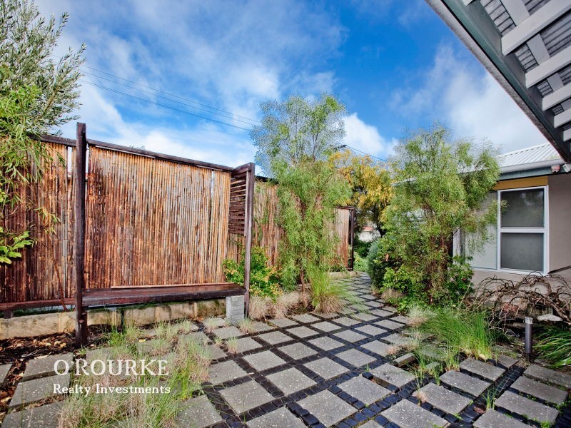 6 Lowe Street, Karrinyup WA 6018