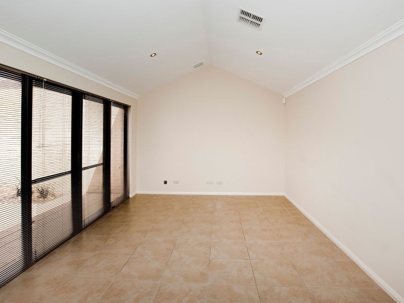 219 Ravenscar Street, Doubleview WA 6018