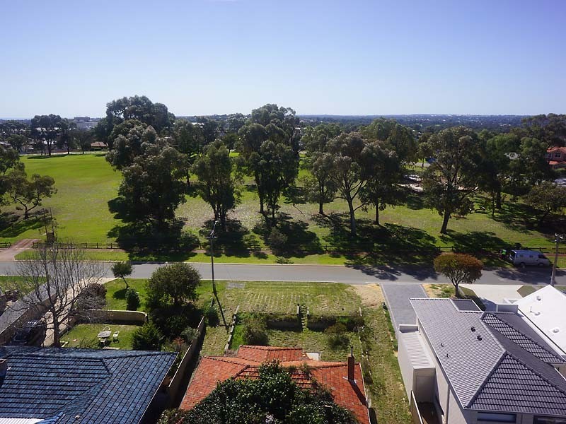 13 Klein Street, Karrinyup WA 6018