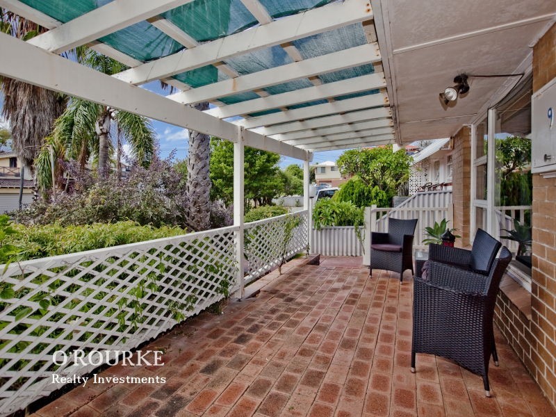 9 Rockliff Ave, Karrinyup WA 6018