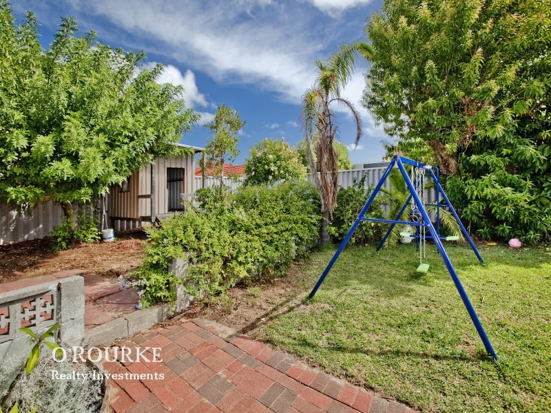 9 Rockliff Ave, Karrinyup WA 6018