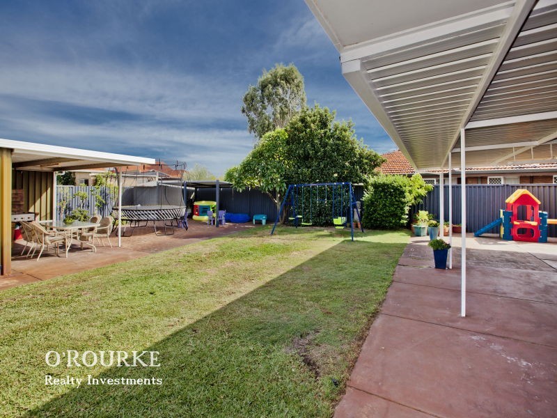 17 Whittle Place, Stirling WA 6021