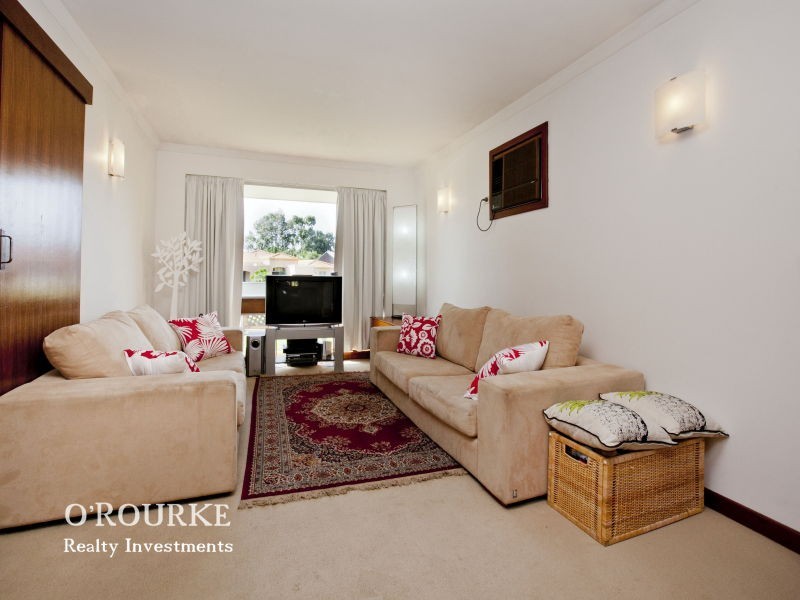 17 Whittle Place, Stirling WA 6021