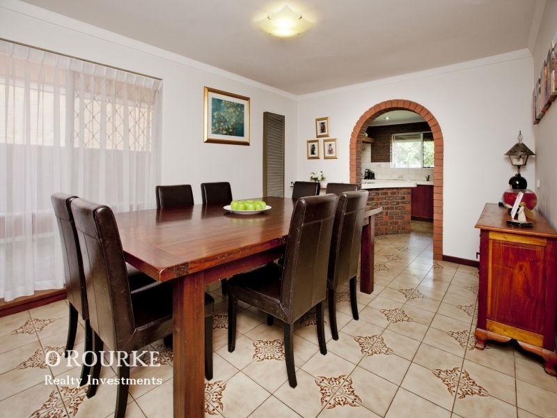 17 Whittle Place, Stirling WA 6021