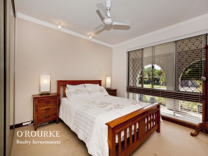 17 Whittle Place, Stirling WA 6021