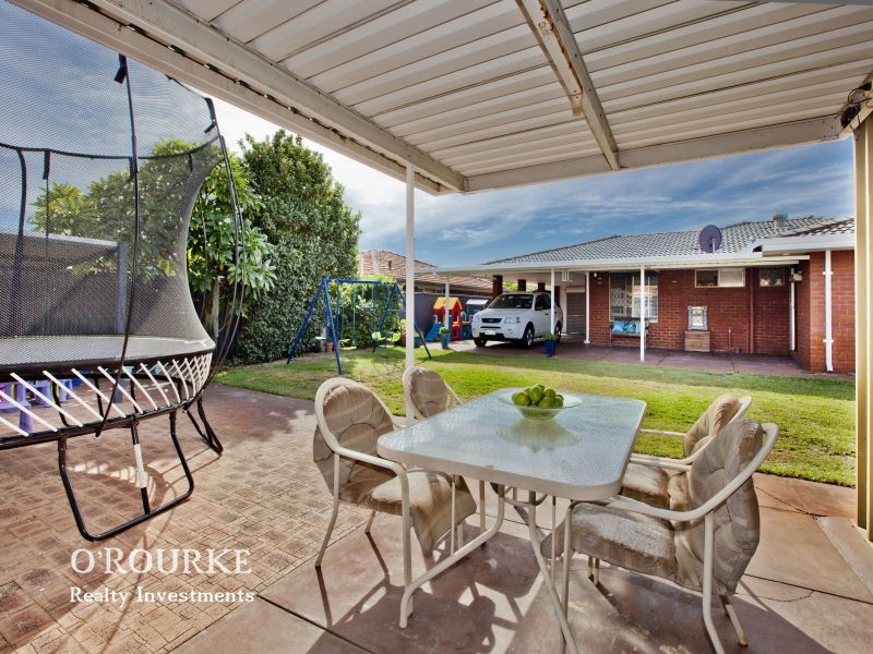 17 Whittle Place, Stirling WA 6021