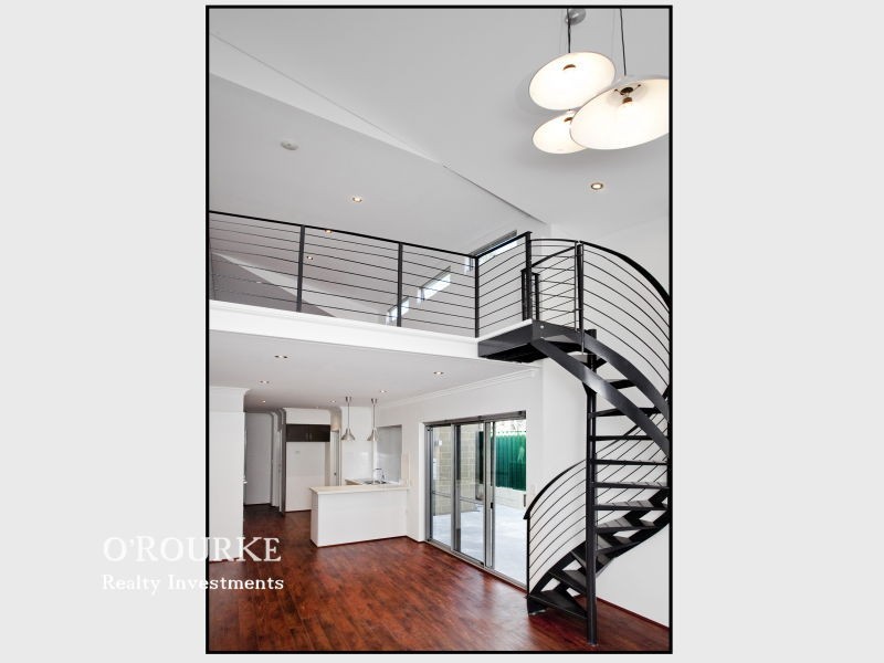 180C Grand Prom, Doubleview WA 6018