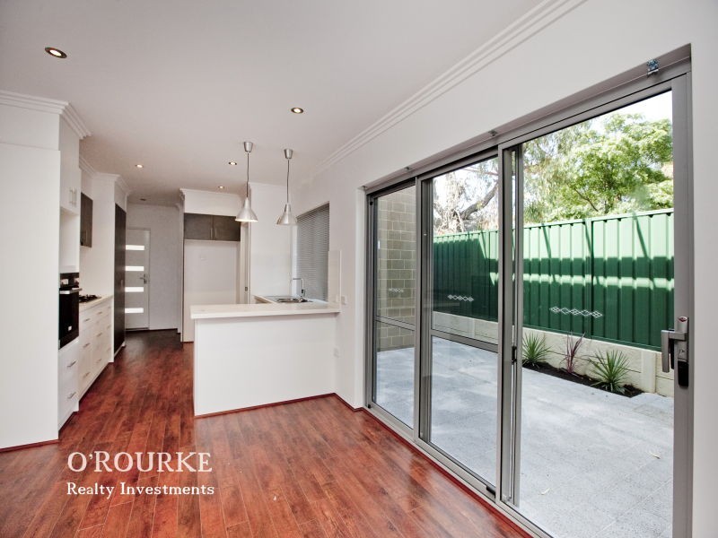 180C Grand Prom, Doubleview WA 6018