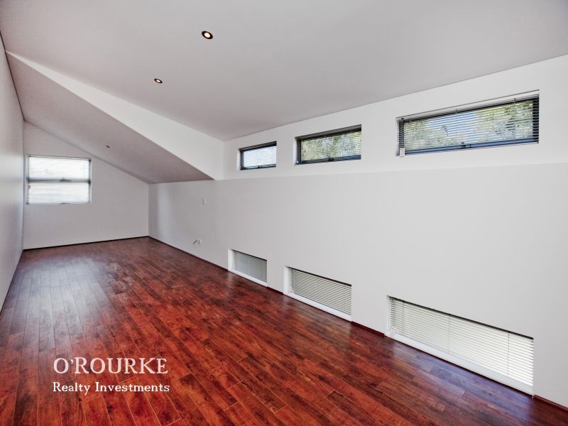 180C Grand Prom, Doubleview WA 6018