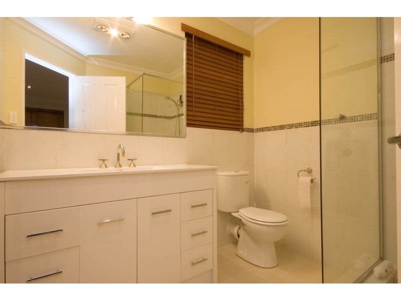 124 b Huntriss Road, Doubleview WA 6018