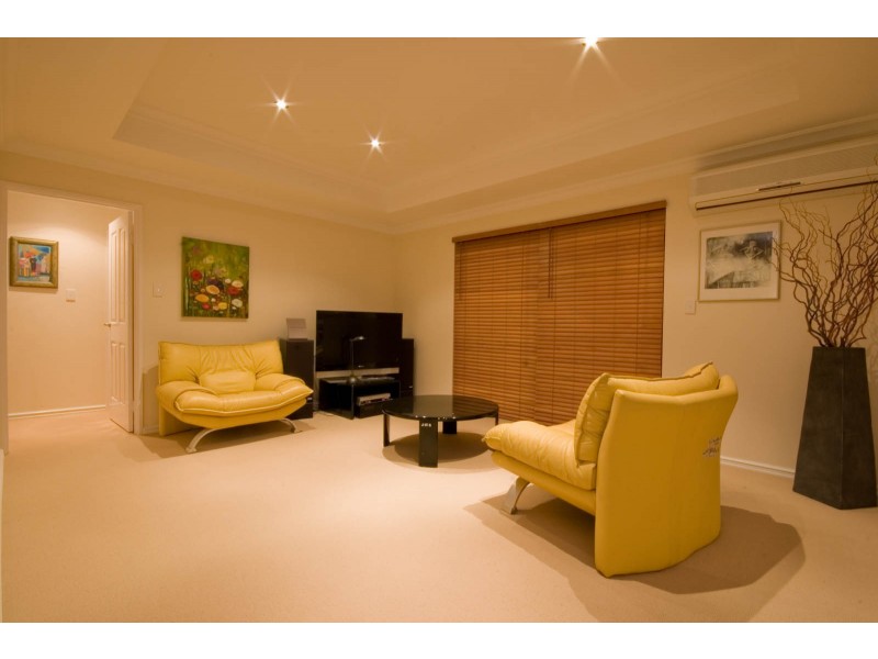 124 b Huntriss Road, Doubleview WA 6018