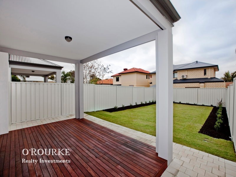 126 a Alice St, Doubleview WA 6018