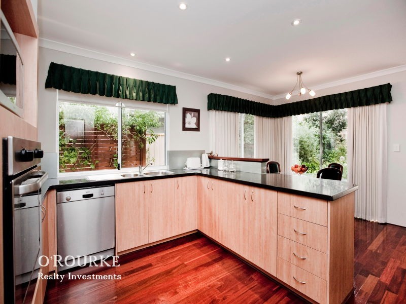 76 Grand Promenade, Karrinyup WA 6018