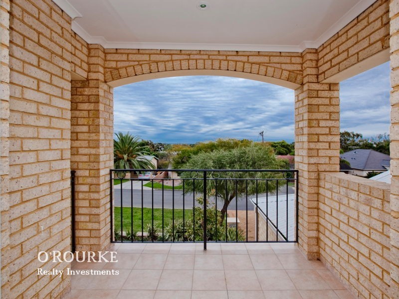76 Grand Promenade, Karrinyup WA 6018