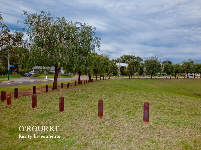 76 Grand Promenade, Karrinyup WA 6018