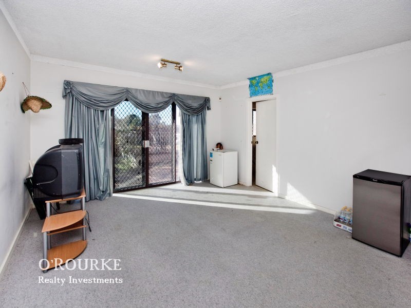 35 King Albert Road, Trigg WA 6029