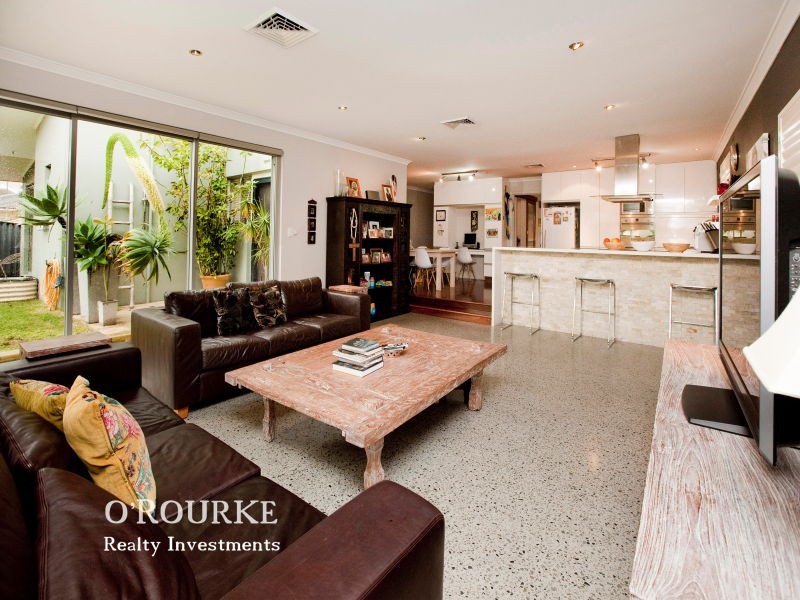 20 Cousins Street, Trigg WA 6029