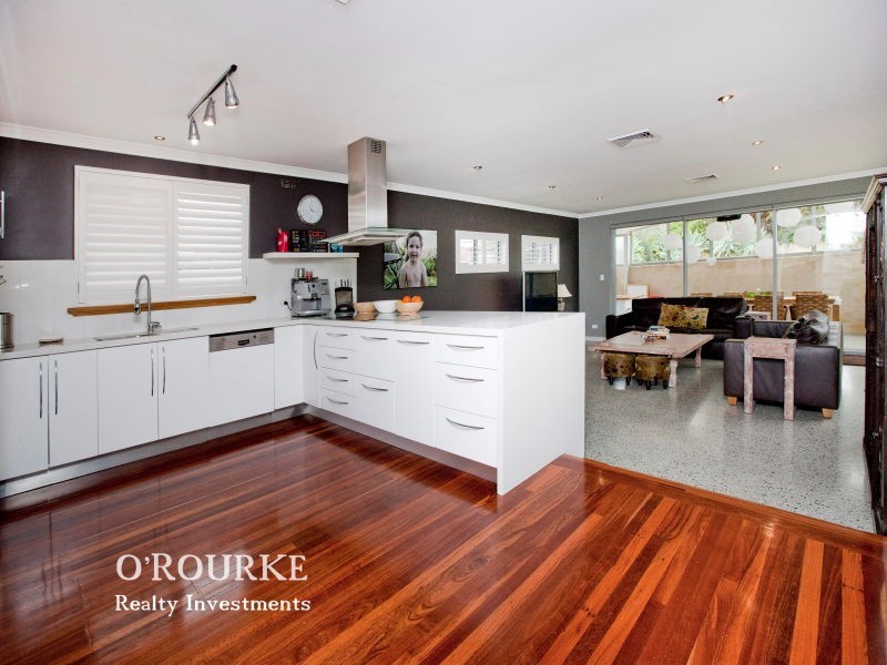 20 Cousins Street, Trigg WA 6029