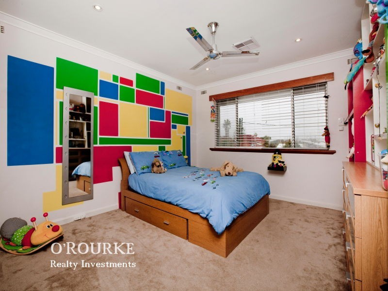 20 Cousins Street, Trigg WA 6029