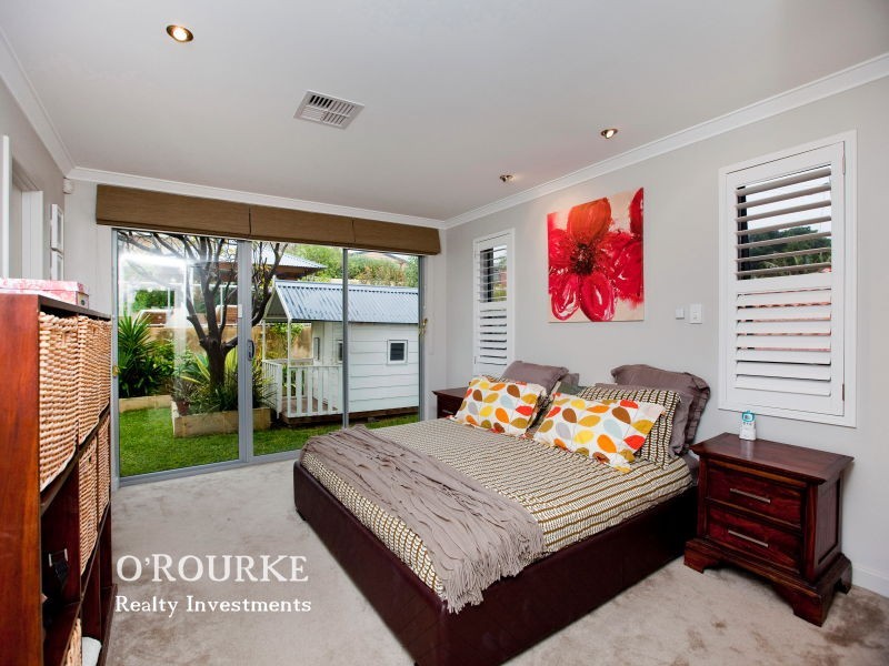 20 Cousins Street, Trigg WA 6029