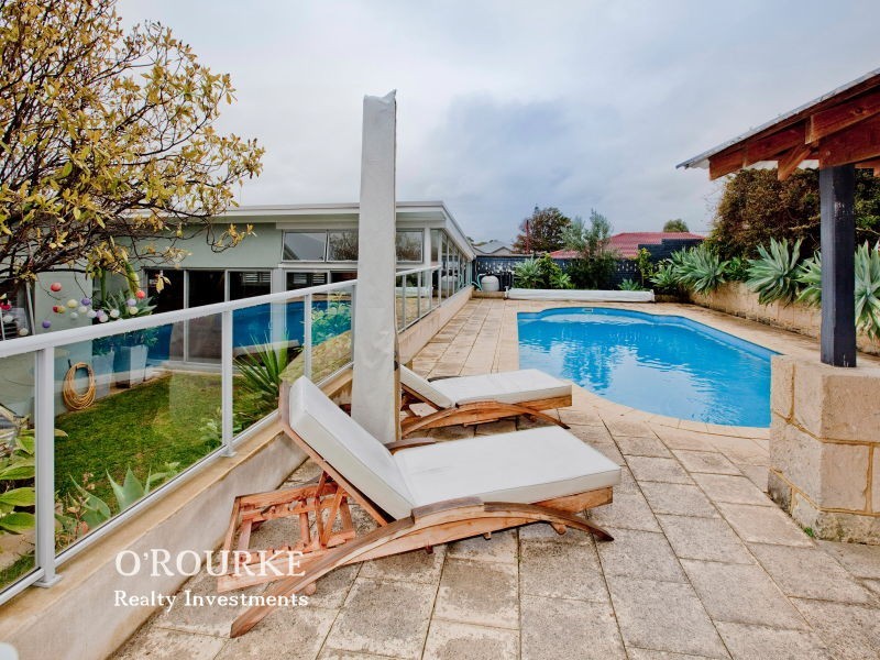 20 Cousins Street, Trigg WA 6029