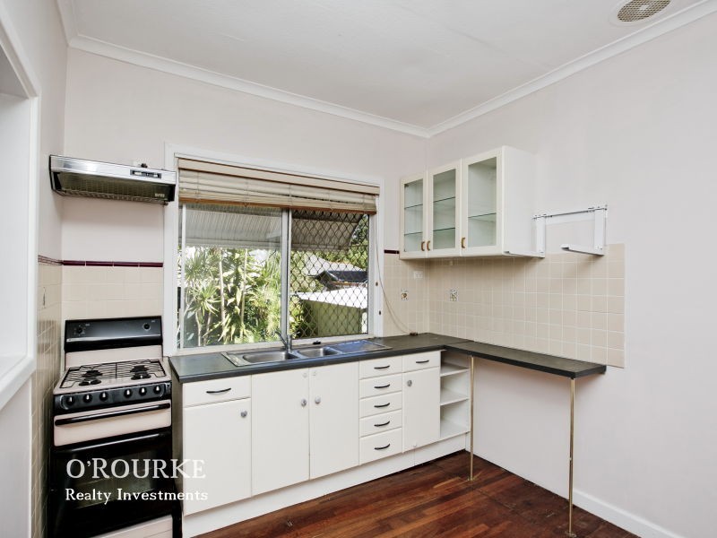 16 Shaw Place, Innaloo WA 6018